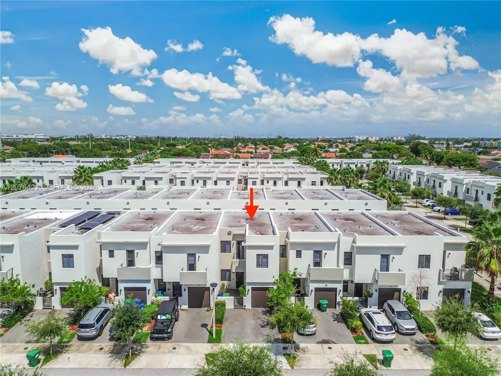 519 SW 91st Pl Miami, FL 33174