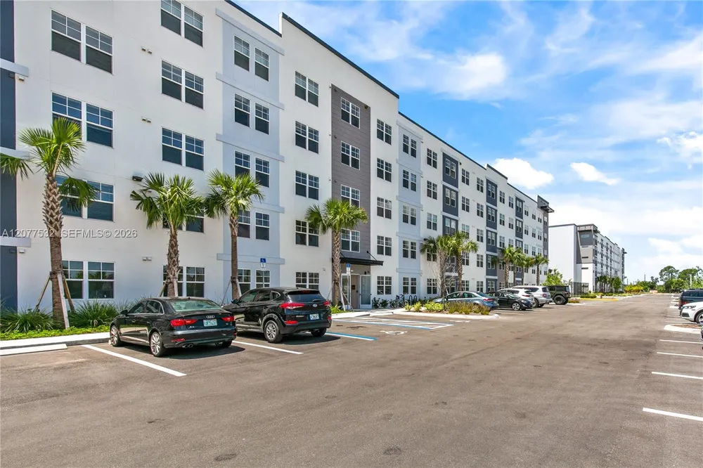 5579 Millenia Park #121 Orlando, FL 32839