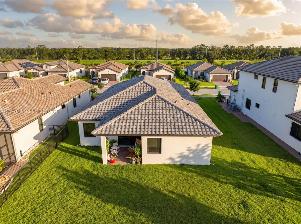 5043 ofanto Ave Maria, FL 34142