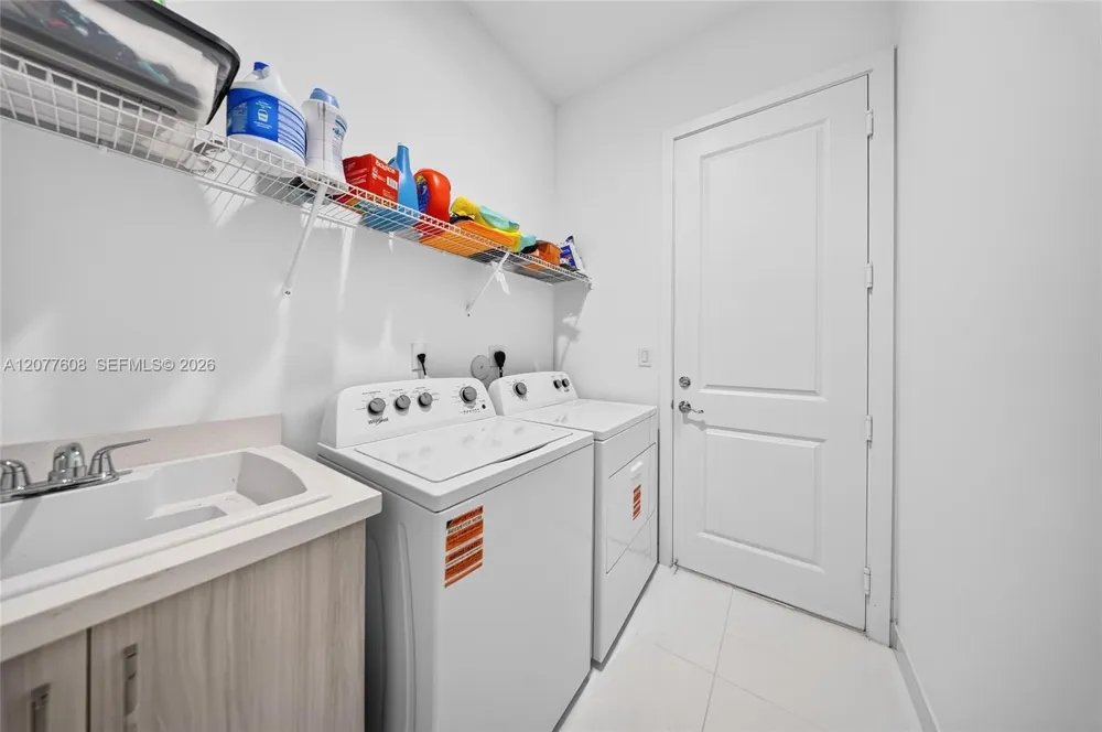 5043 ofanto Ave Maria, FL 34142