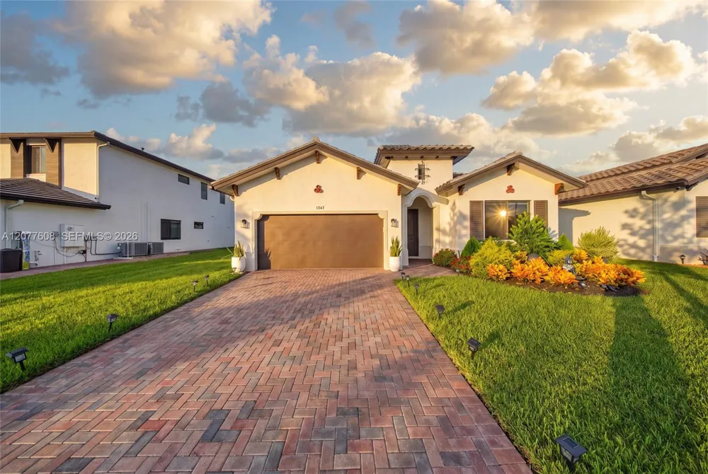 5043 ofanto Ave Maria, FL 34142