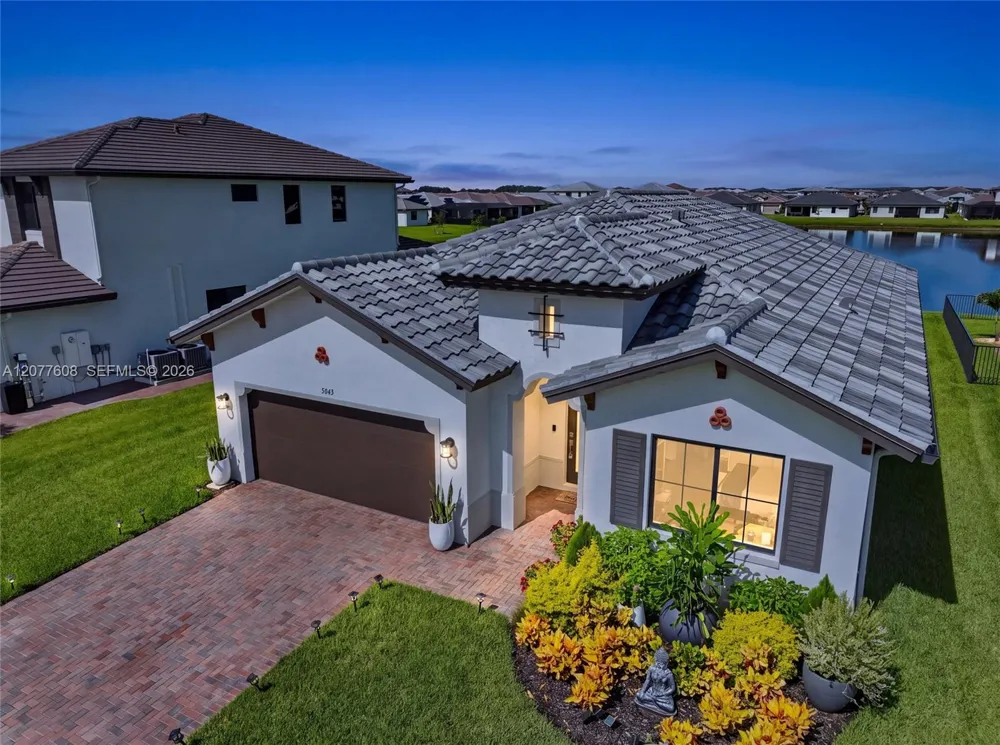 5043 ofanto Ave Maria, FL 34142