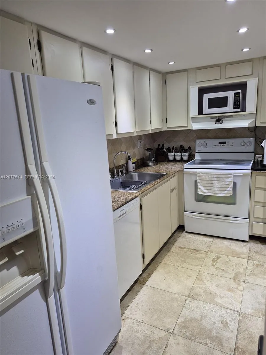 290 174th St #903 Sunny Isles Beach, FL 33160