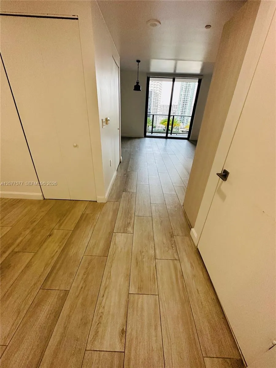 45 SW 9th St #1202 Miami, FL 33130