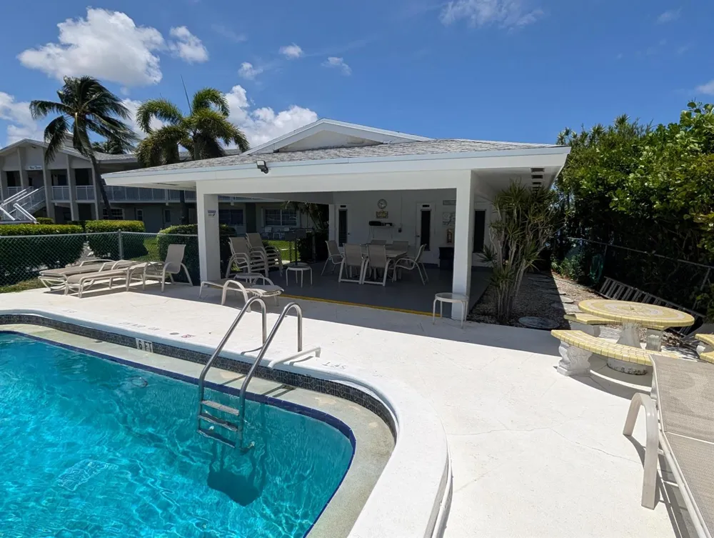 930 SE 9th Avenue #11 Pompano Beach, FL 33060