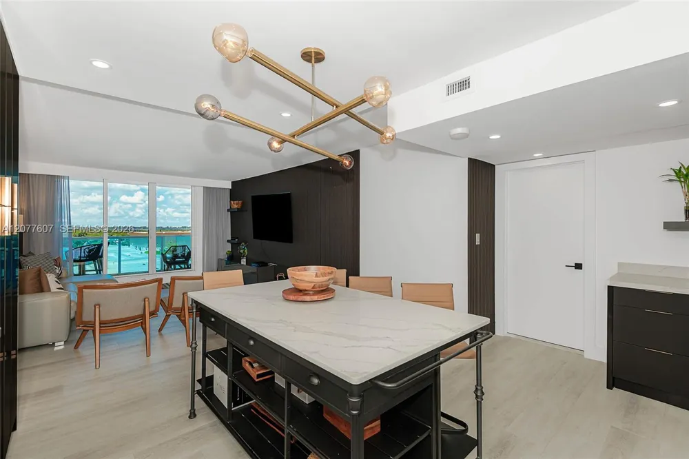 2301 Collins Ave #1134 Miami Beach, FL 33139