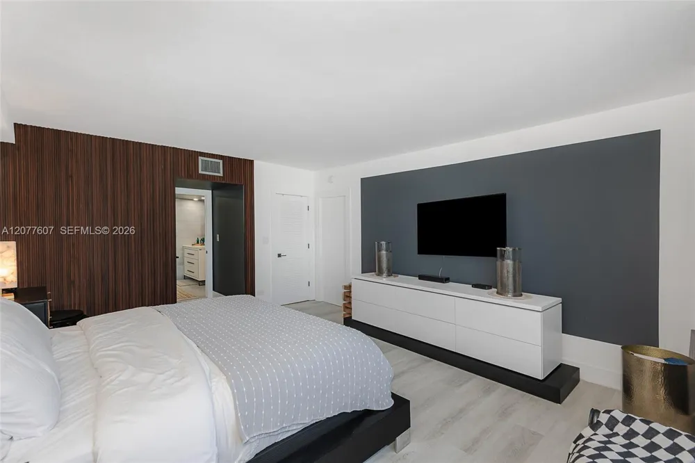 2301 Collins Ave #1134 Miami Beach, FL 33139
