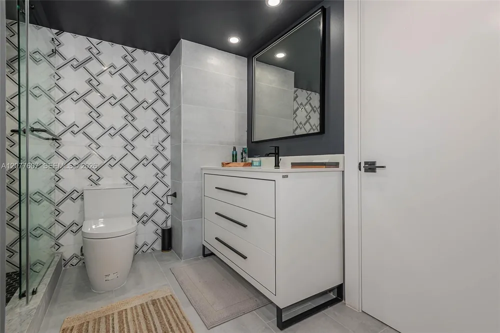 2301 Collins Ave #1134 Miami Beach, FL 33139