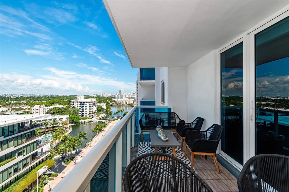 2301 Collins Ave #1134 Miami Beach, FL 33139