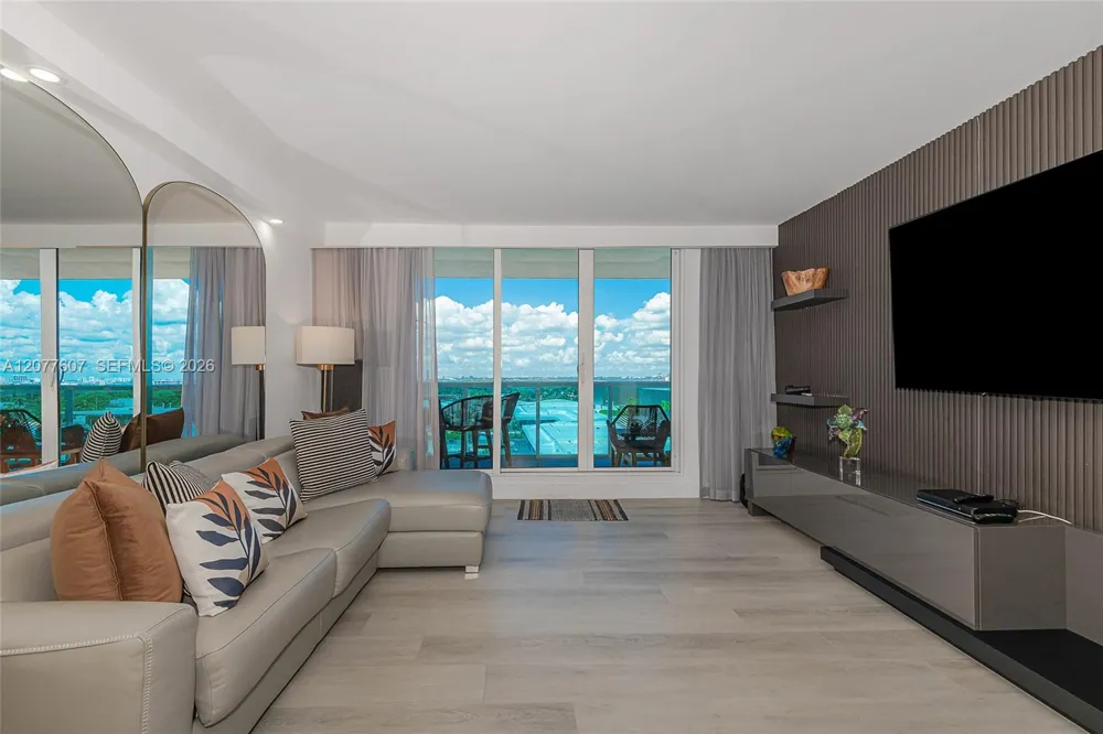 2301 Collins Ave #1134 Miami Beach, FL 33139