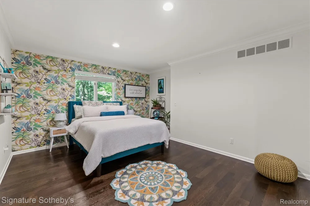 28575 Danvers Court Farmington Hills City, MI 48334