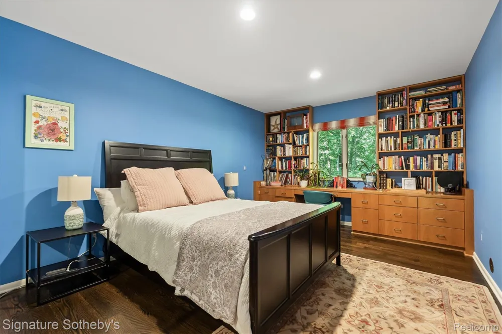 28575 Danvers Court Farmington Hills City, MI 48334