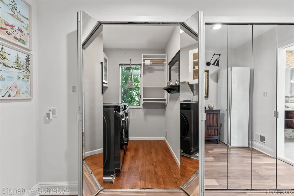 28575 Danvers Court Farmington Hills City, MI 48334