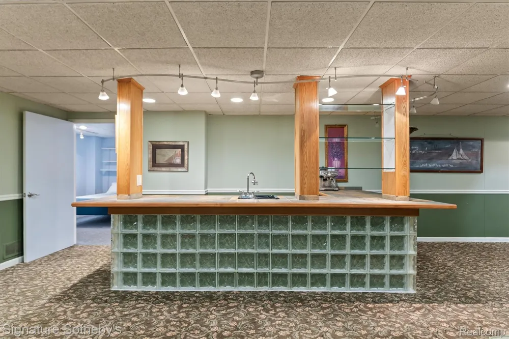 28575 Danvers Court Farmington Hills City, MI 48334