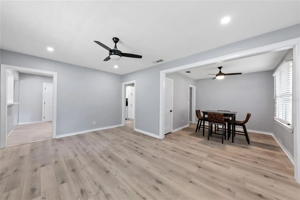 3861 GALICIA ROAD Jacksonville, FL 32217