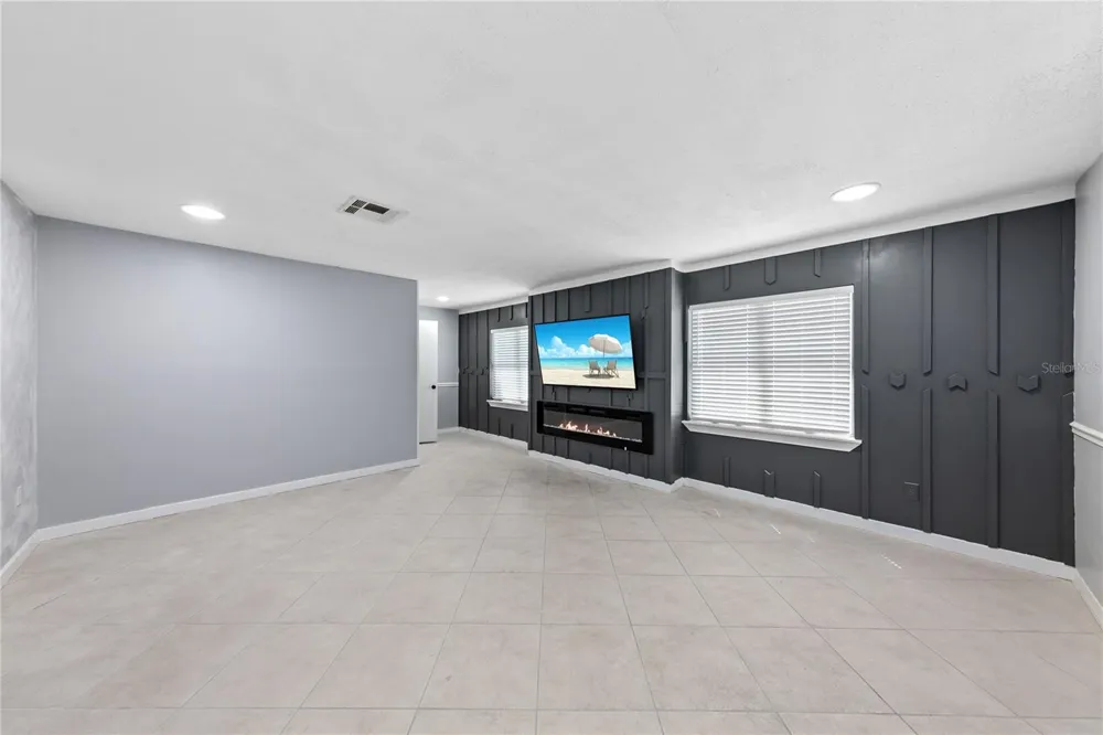 3861 GALICIA ROAD Jacksonville, FL 32217