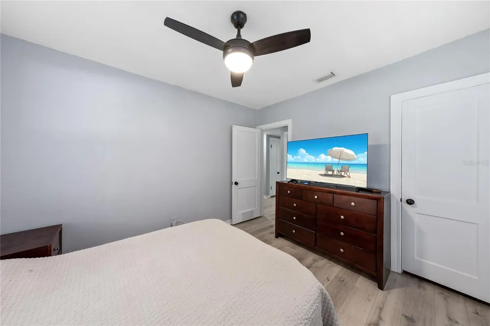 3861 GALICIA ROAD Jacksonville, FL 32217
