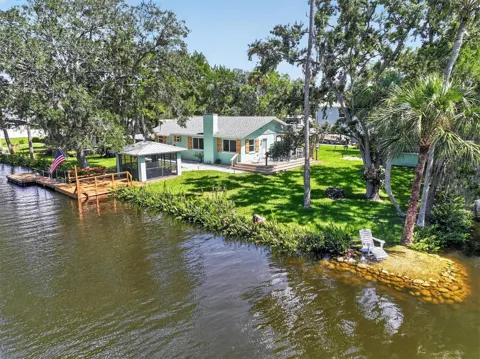 6086 ISLAND DRIVE