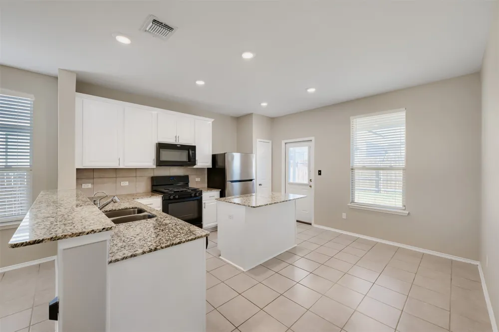 324 Harper Lane Georgetown, TX 78626