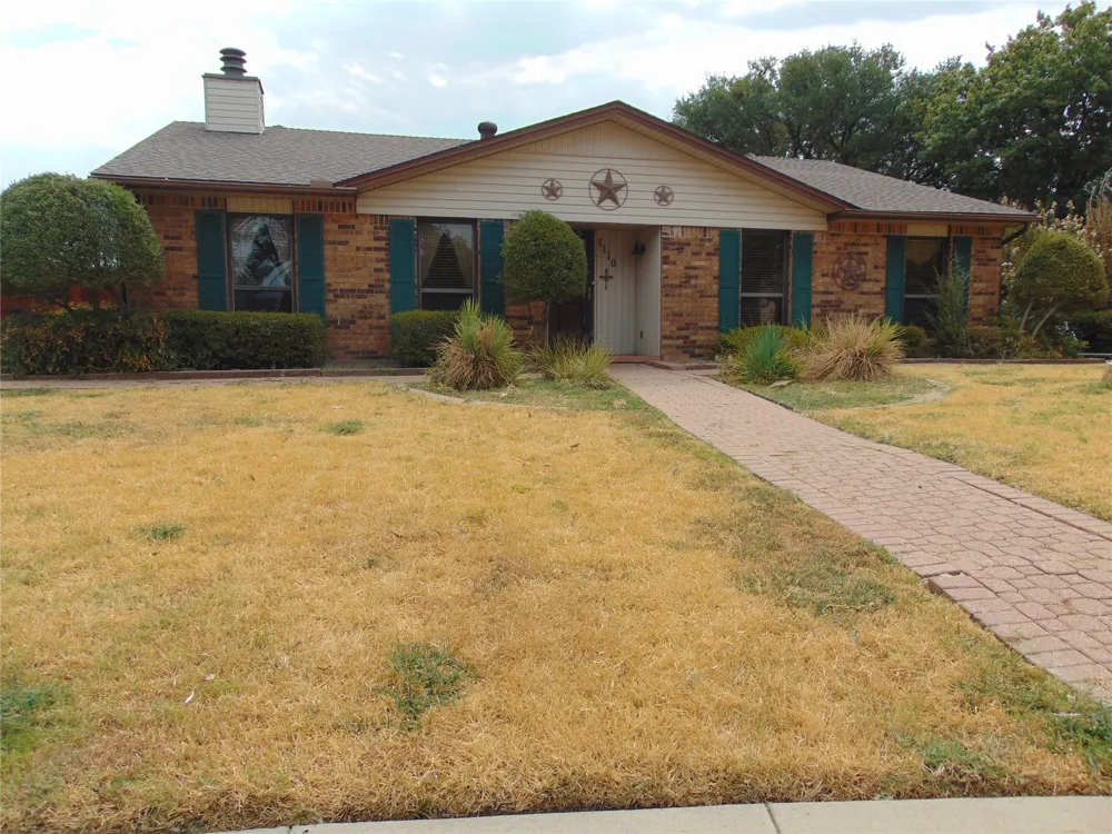1110 Meandering Way Mesquite, TX 75150
