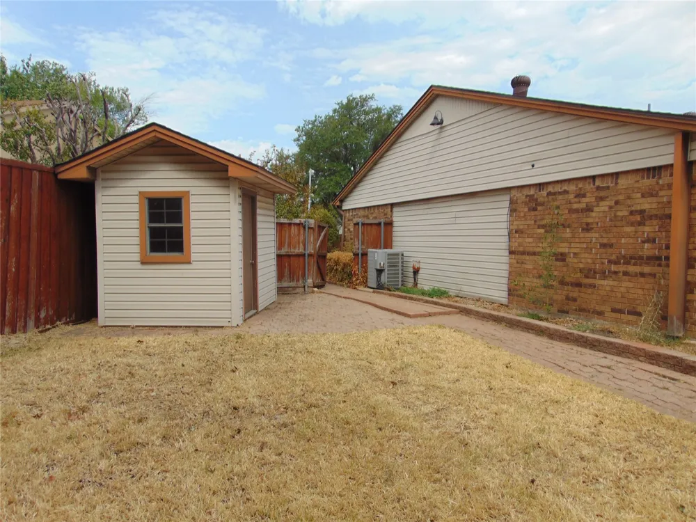 1110 Meandering Way Mesquite, TX 75150