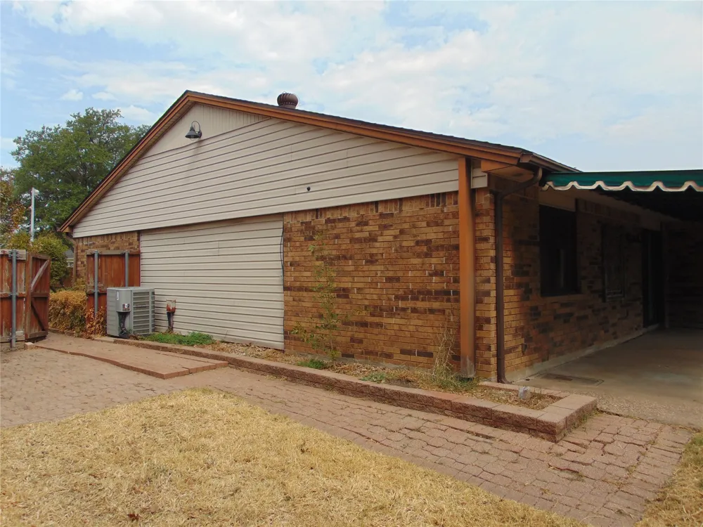 1110 Meandering Way Mesquite, TX 75150