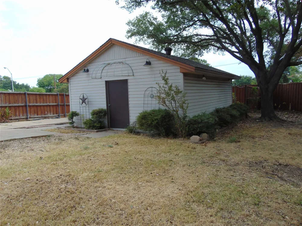 1110 Meandering Way Mesquite, TX 75150