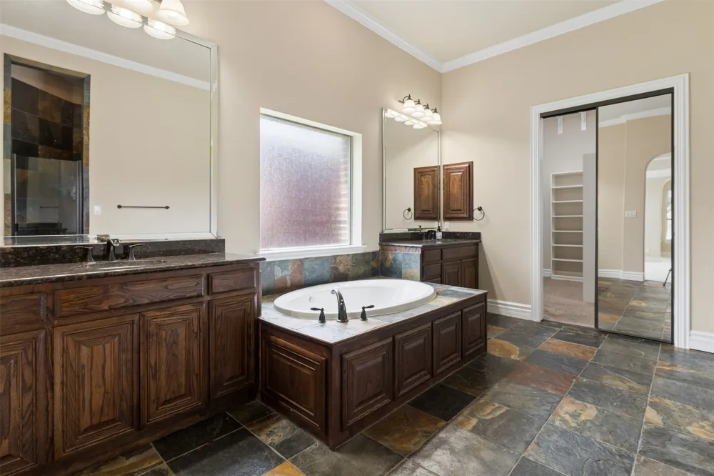 4136 Choctaw Drive Carrollton, TX 75010