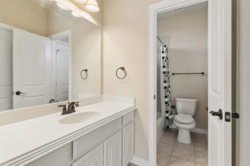 4136 Choctaw Drive Carrollton, TX 75010