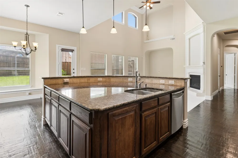 4136 Choctaw Drive Carrollton, TX 75010
