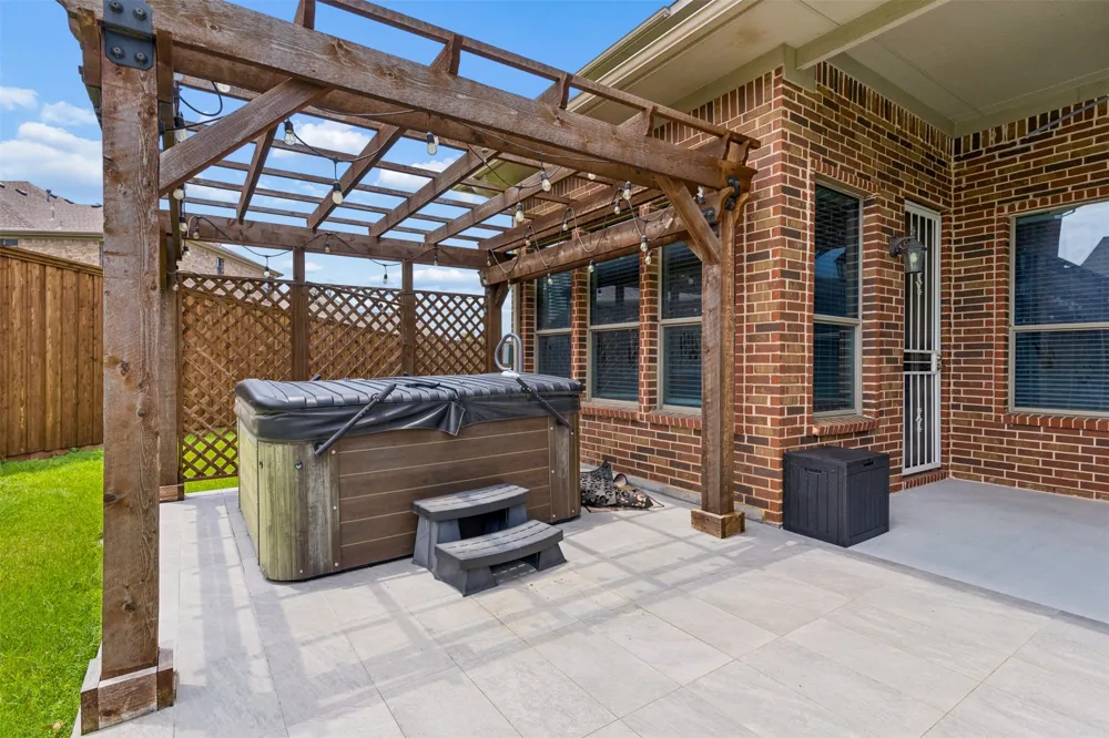 4136 Choctaw Drive Carrollton, TX 75010