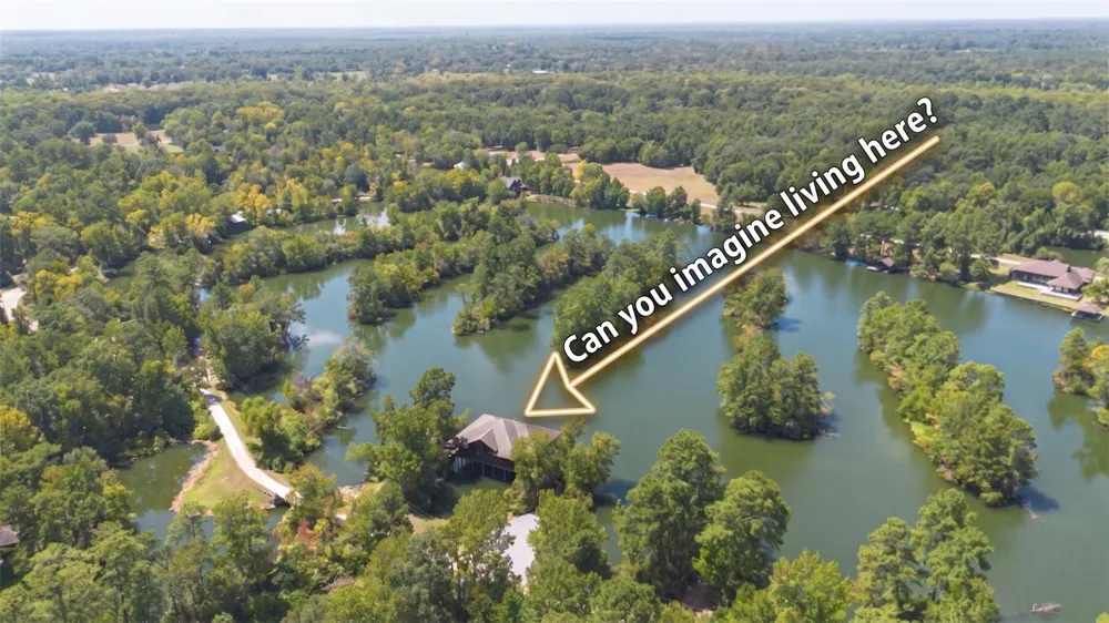 8 Smith Loop S Cleveland, TX 77327