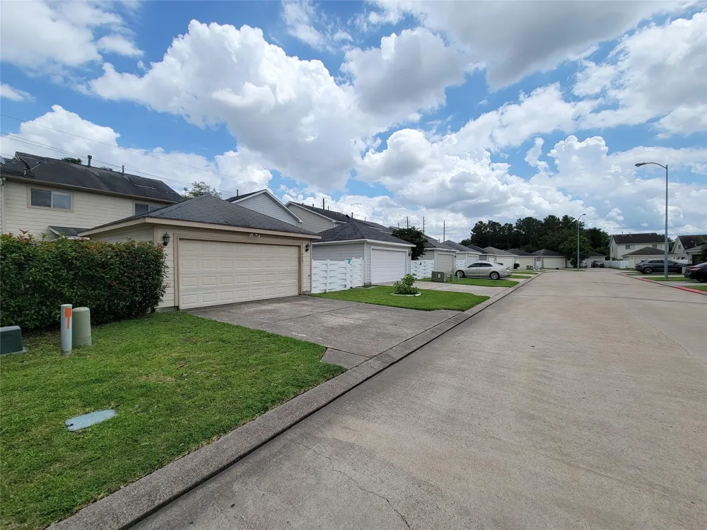 9607 Farrell Drive Houston, TX 77070