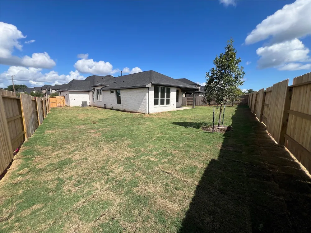 6929 Nubuck Drive Montgomery, TX 77316