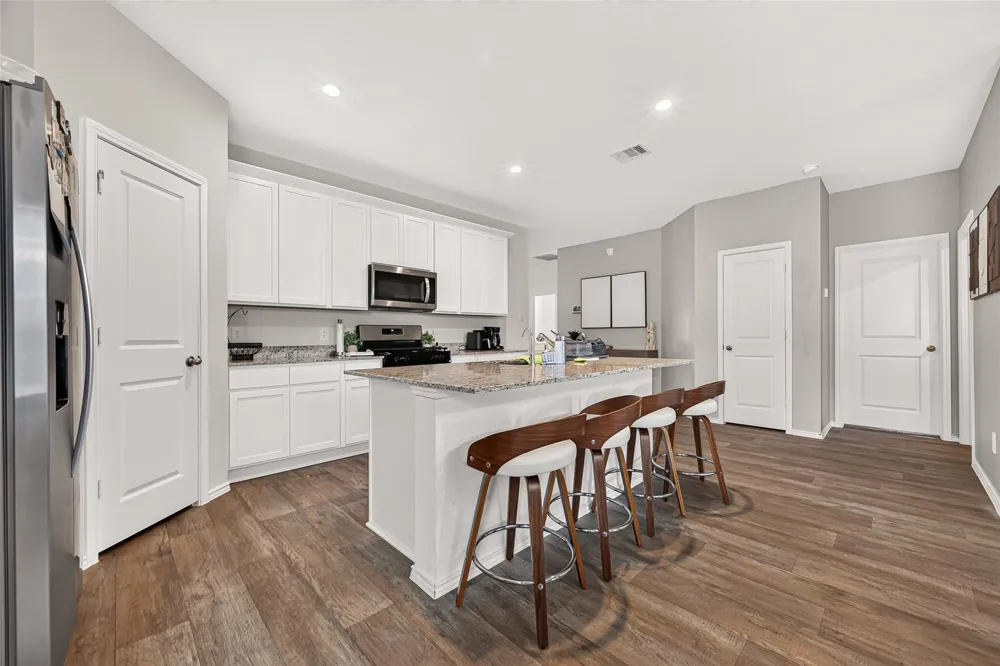 4222 Zeke Estates Lane Fulshear, TX 77441