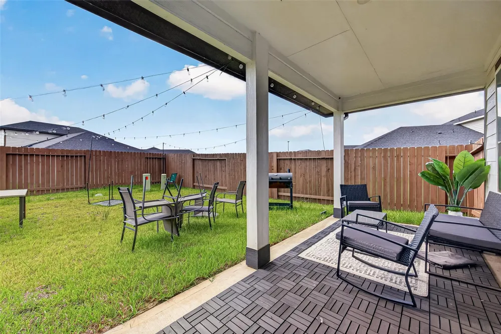 4222 Zeke Estates Lane Fulshear, TX 77441