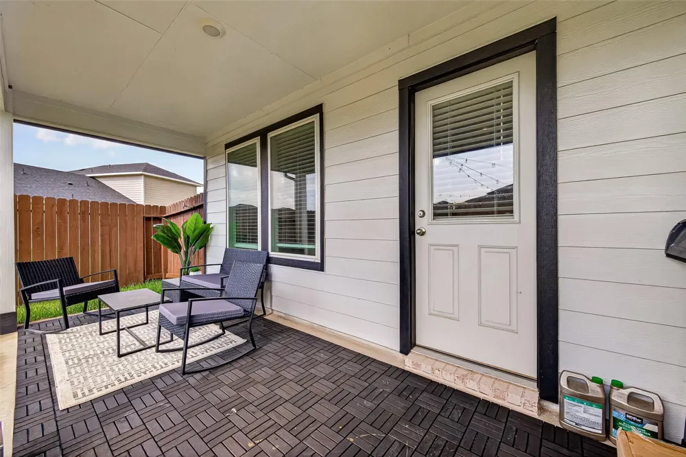 4222 Zeke Estates Lane Fulshear, TX 77441