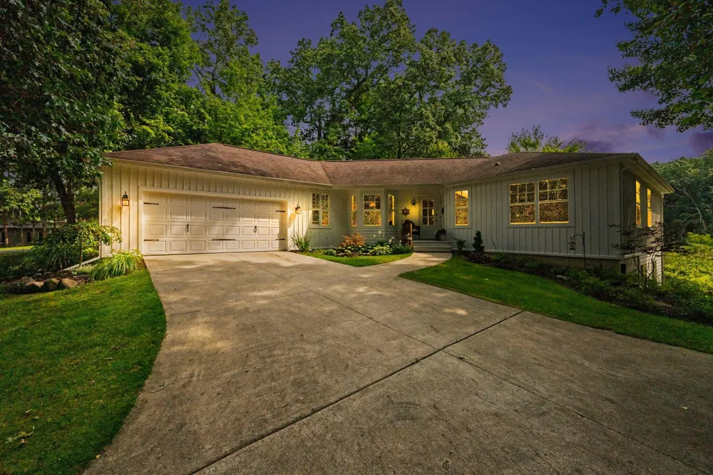 368 Summerset Drive Kalamazoo, MI 49009