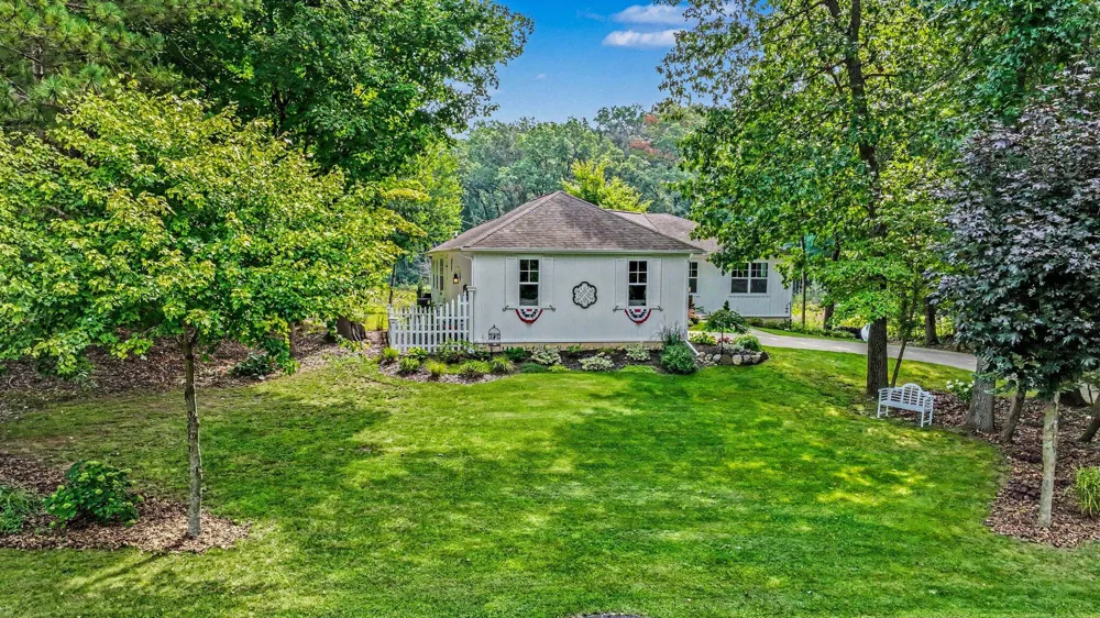 368 Summerset Drive Kalamazoo, MI 49009