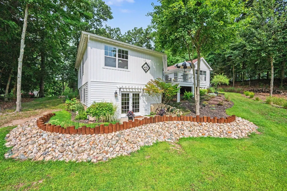 368 Summerset Drive Kalamazoo, MI 49009