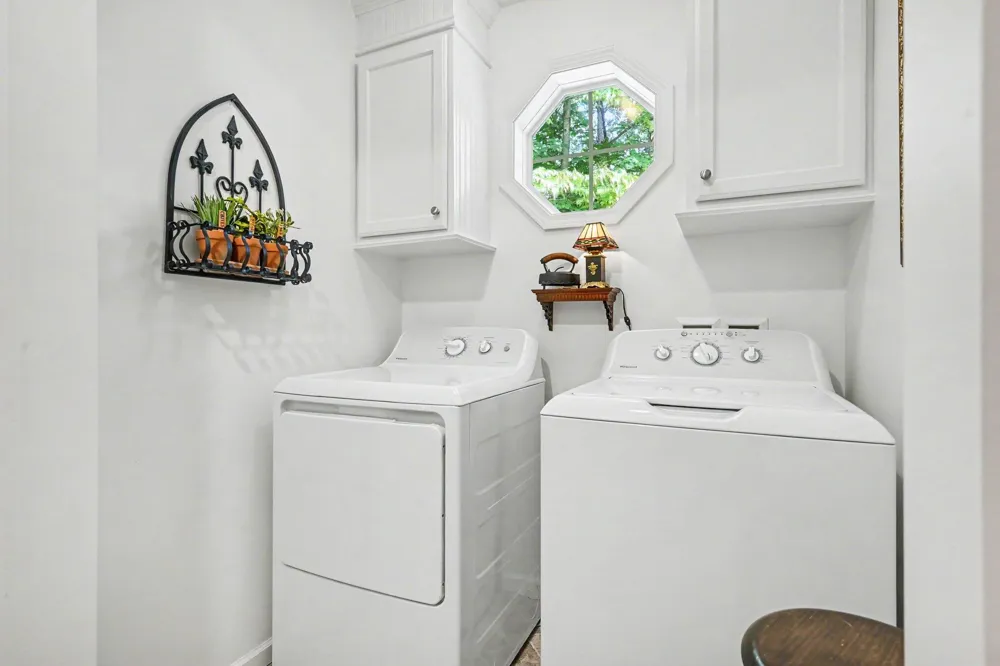 368 Summerset Drive Kalamazoo, MI 49009