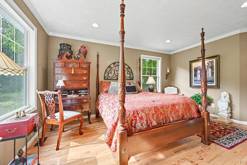 368 Summerset Drive Kalamazoo, MI 49009