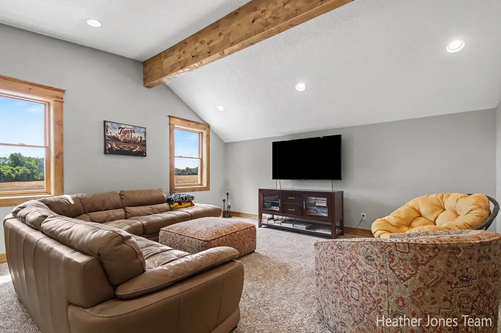 8872 E Spencer Road Crystal, MI 48818