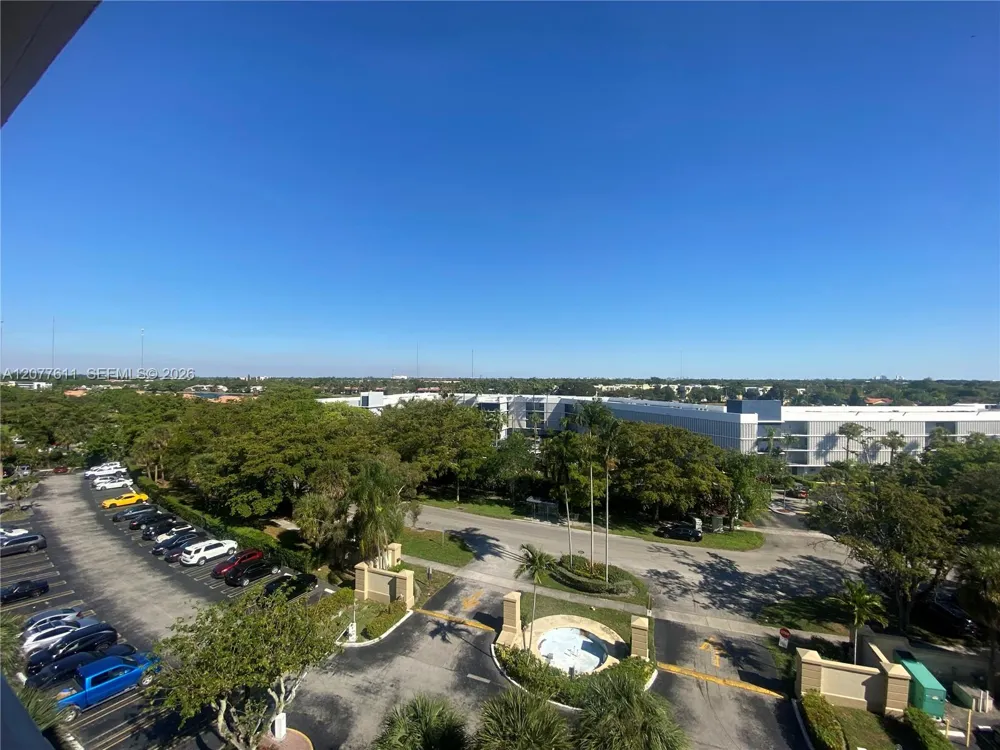 800 NE 195th St #709 Miami, FL 33179