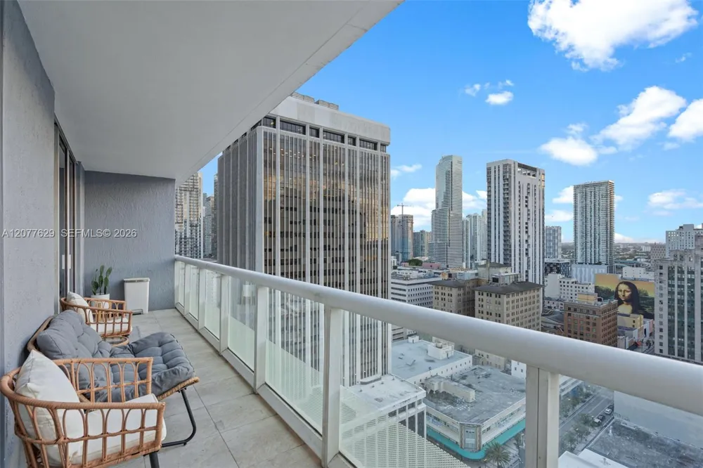 50 Biscayne Blvd #2507 Miami, FL 33132