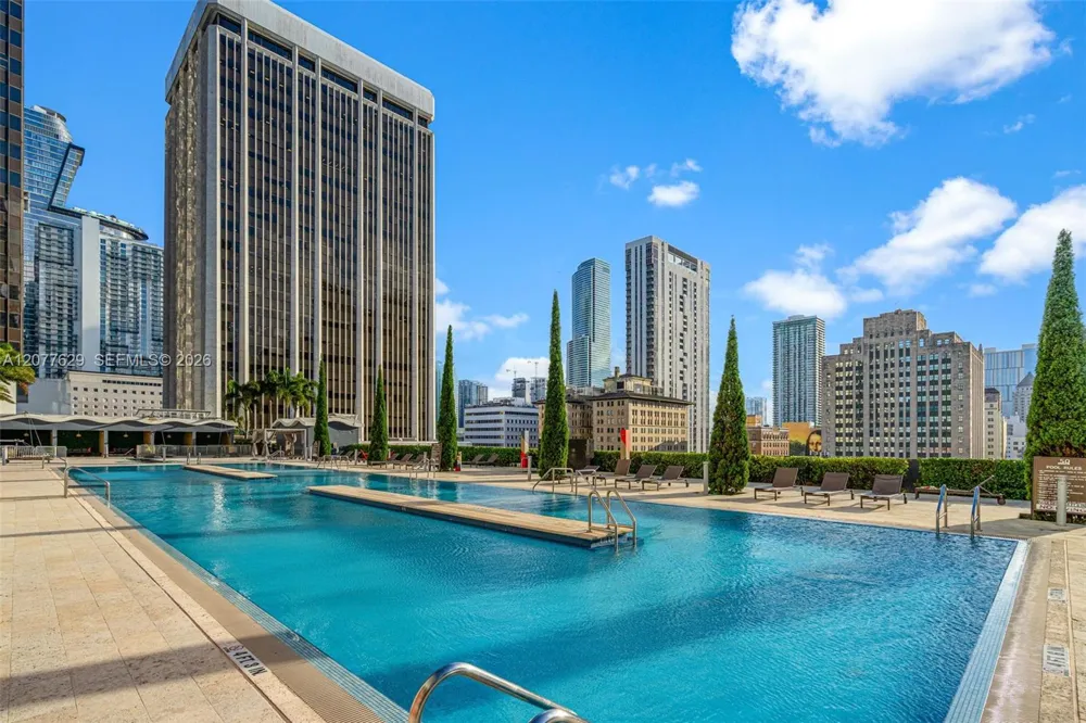 50 Biscayne Blvd #2507 Miami, FL 33132