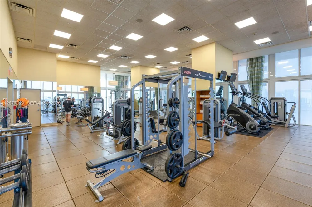 50 Biscayne Blvd #2507 Miami, FL 33132