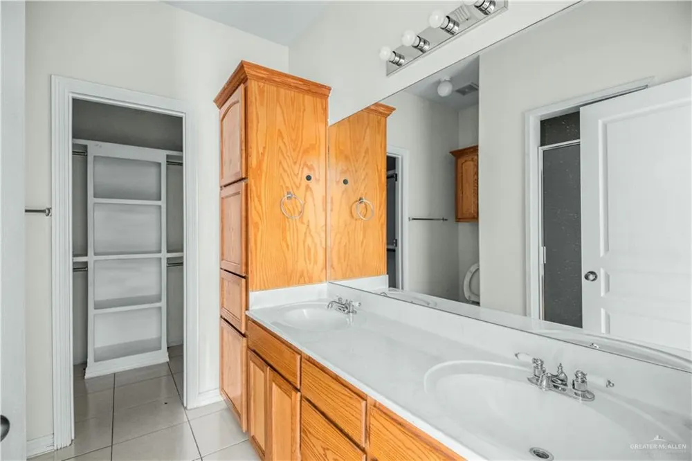 3036 Scottland Drive #2 Edinburg, TX 78539
