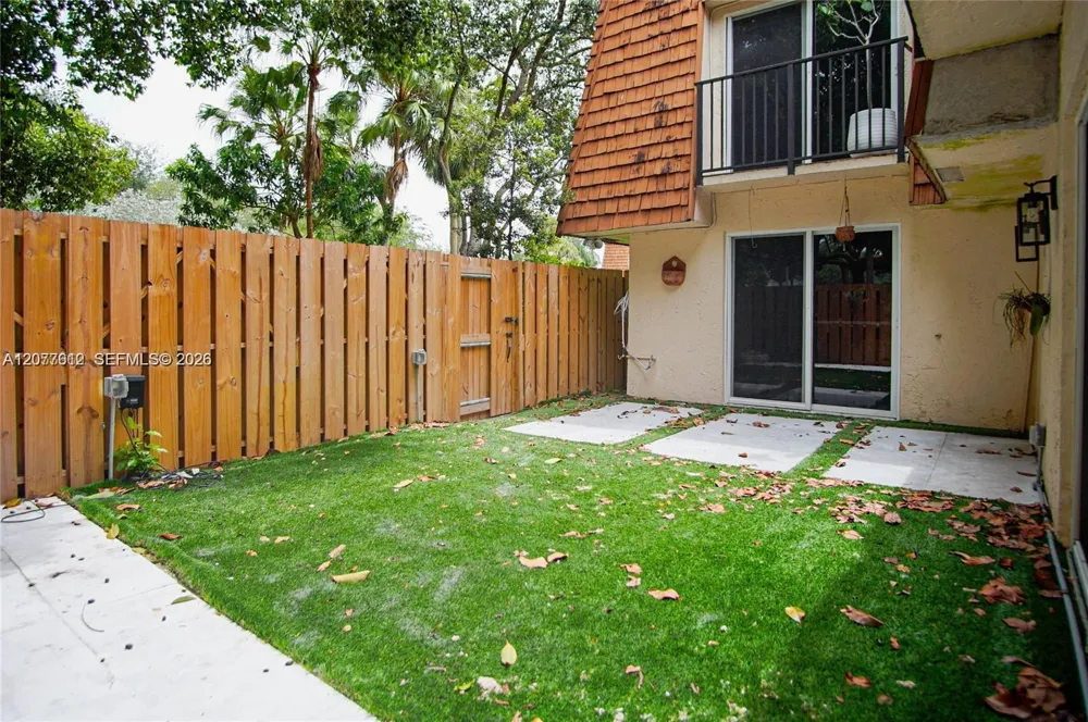 2161 Orange Grove Dr #A-9 Davie, FL 33324