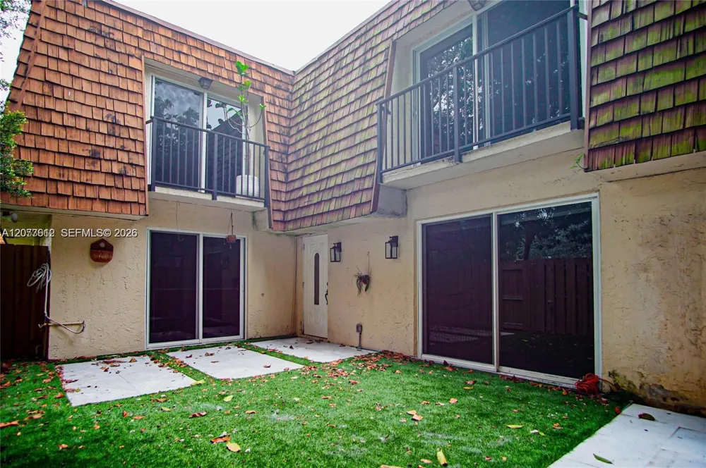 2161 Orange Grove Dr #A-9 Davie, FL 33324